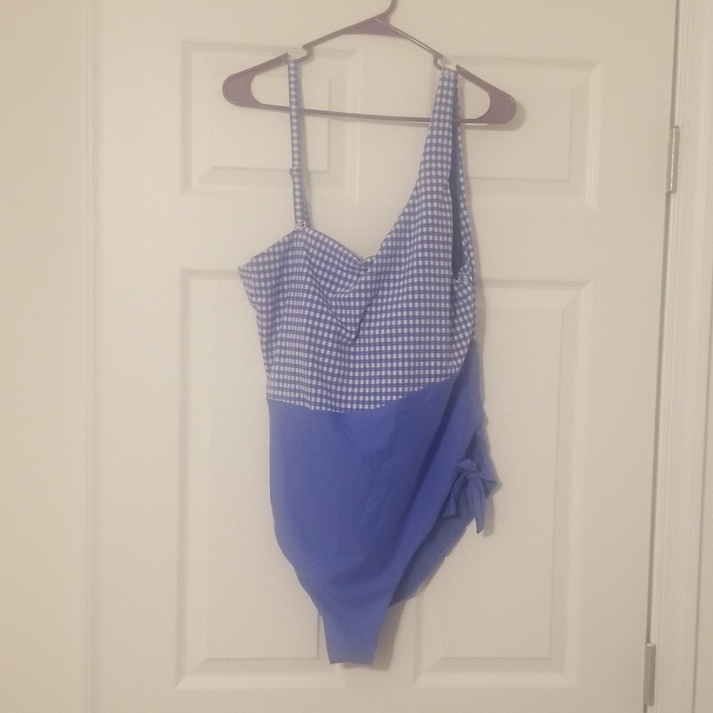 Bathing suit